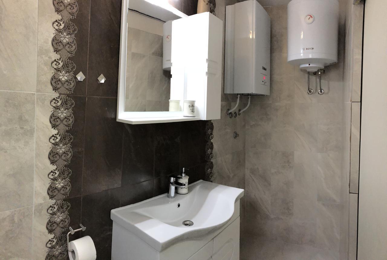 Esma Apartment *